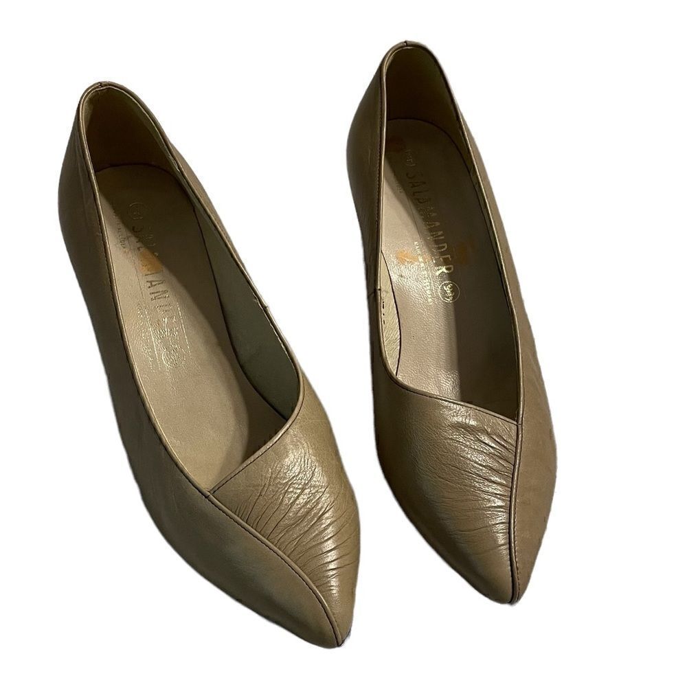Vintage 70s beige leather pumps - Salamander German Brand. US 6.5